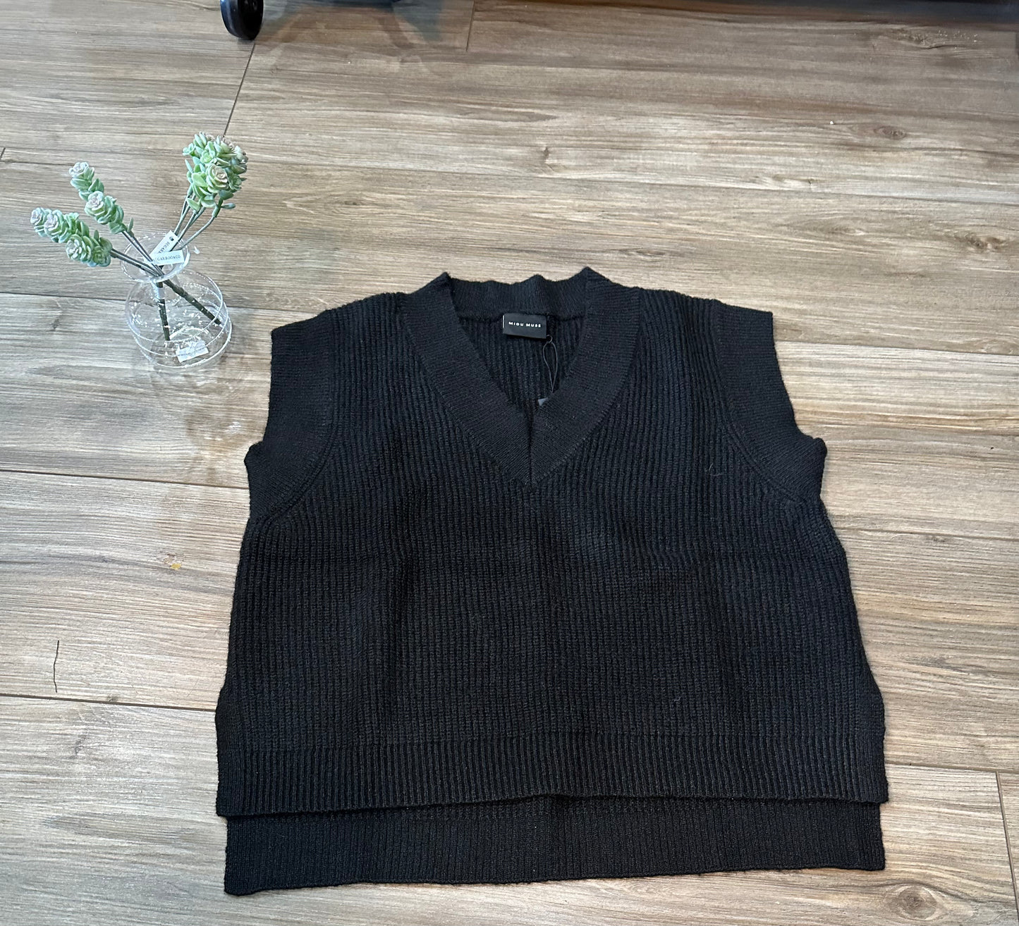 Miou Muse V-Neck Sweater Vest