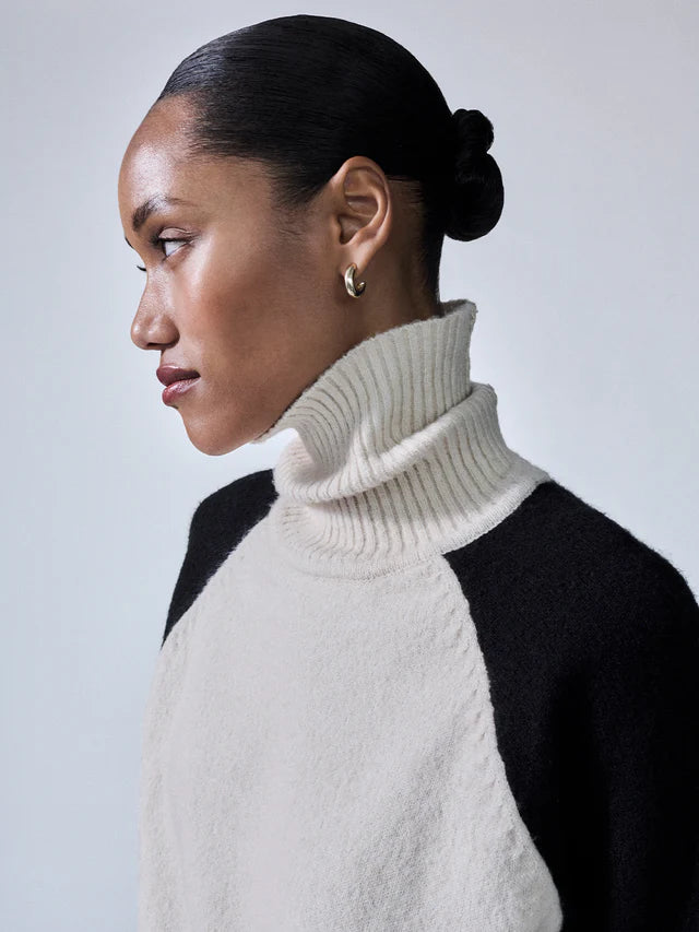 Cozy Day Sweater Toasted Almond