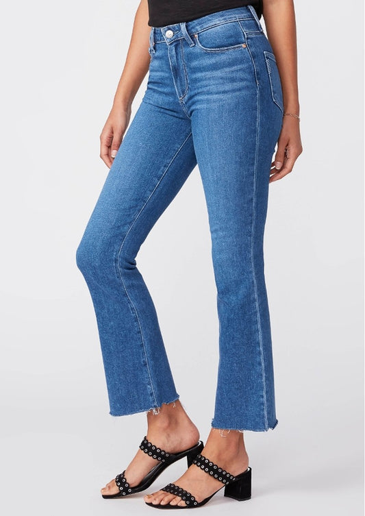 HR Crop Flare W/Distressed