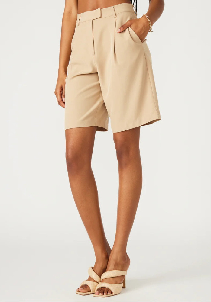 Steve Madden Therese Short
