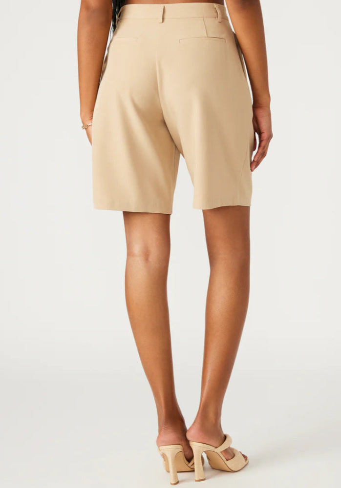 Steve Madden Therese Short