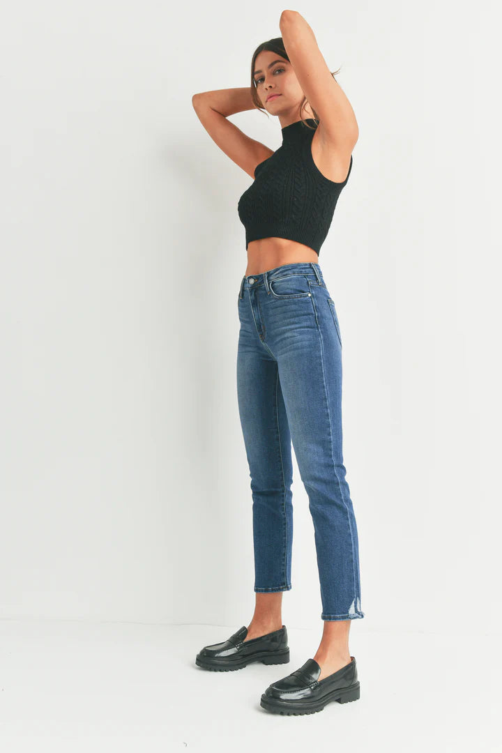 BD Slim Straight W/Distressed