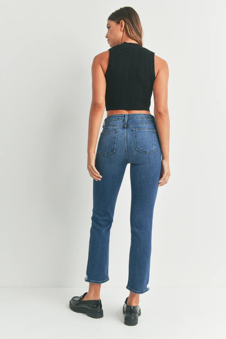BD Slim Straight W/Distressed