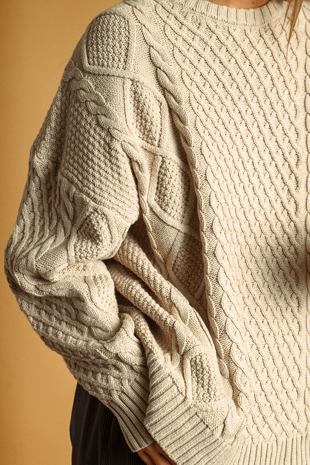 Round Neck Cable Knitted Sweater