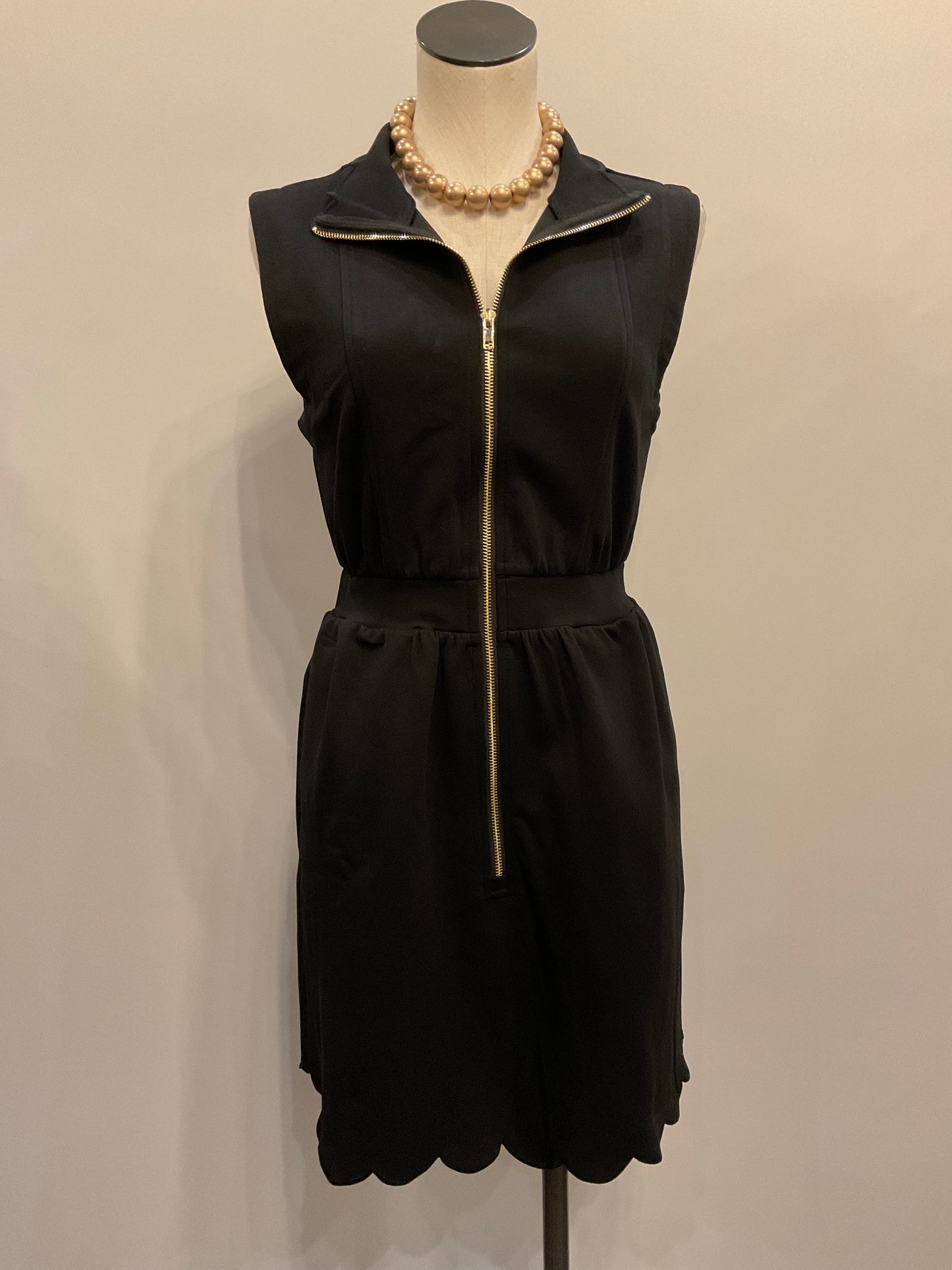 Scallop Zipper Mini