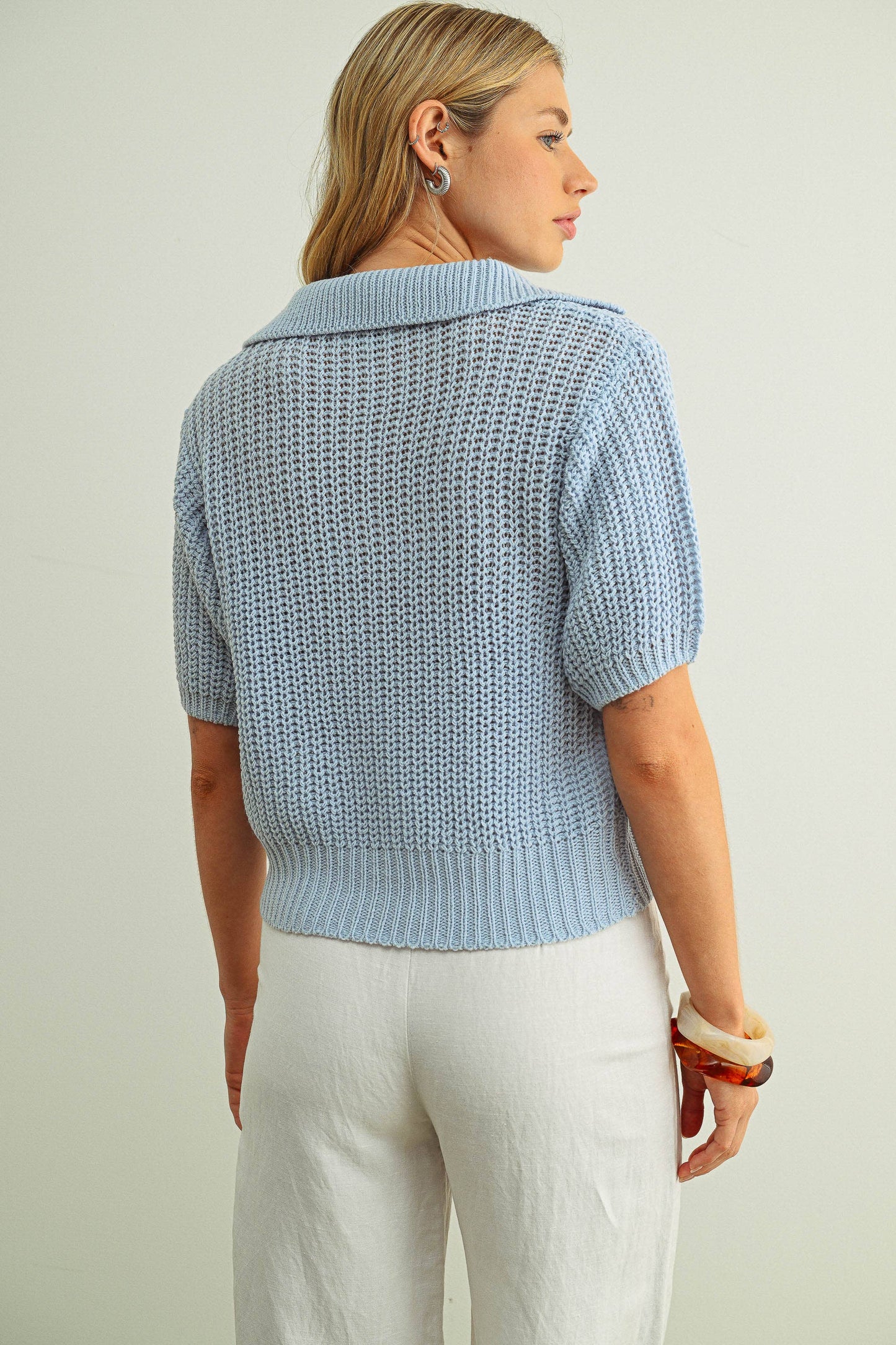 COLLARED S/S KNIT TOP