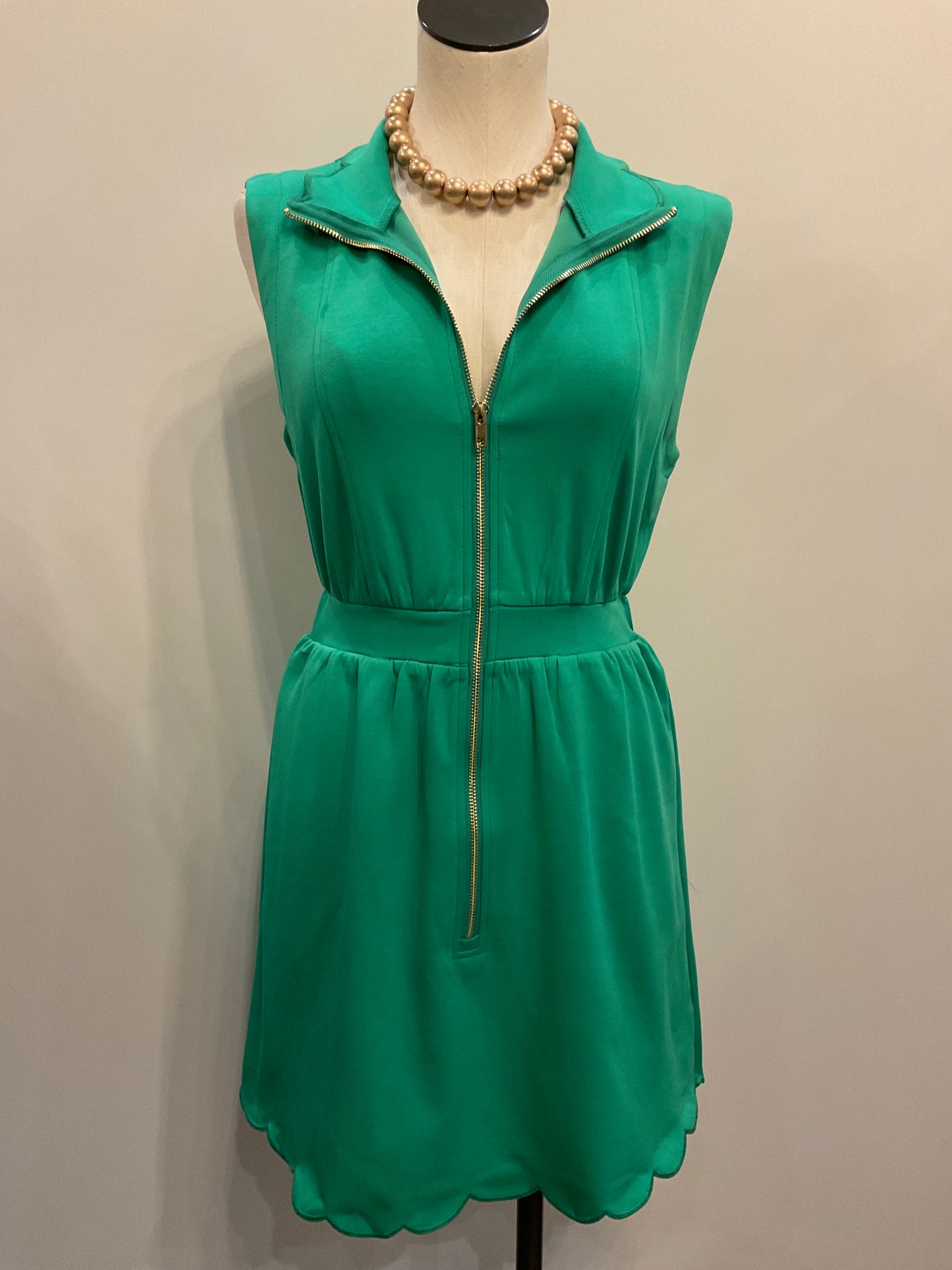 Scallop Zipper Mini
