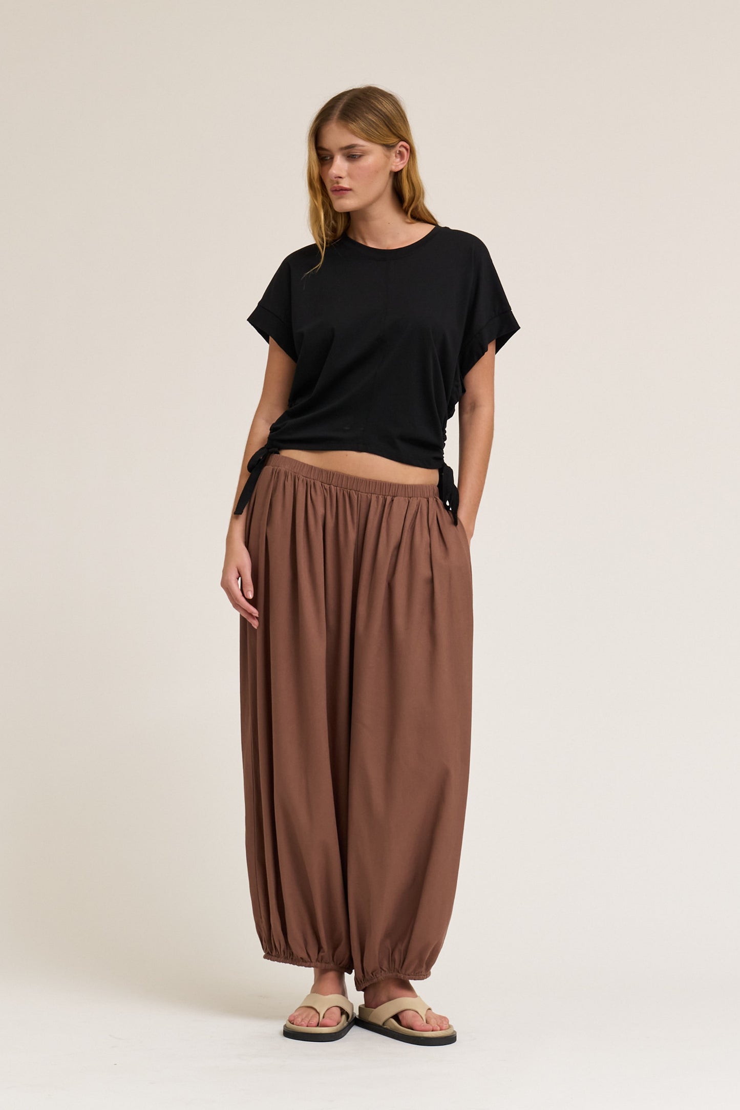 Black Side Scrunch Tee