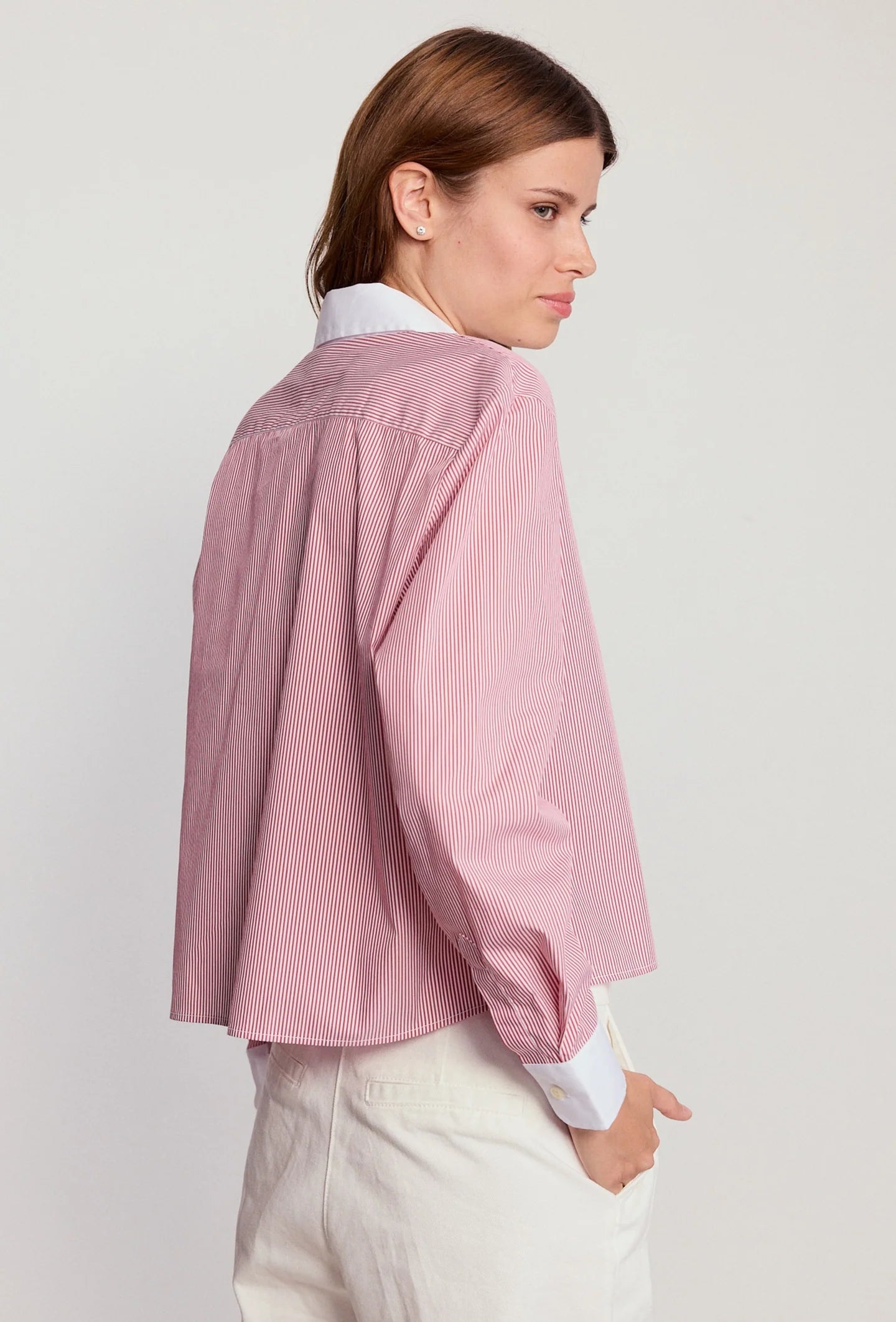 The LS Boxy Crop in Thin Red/White Collar