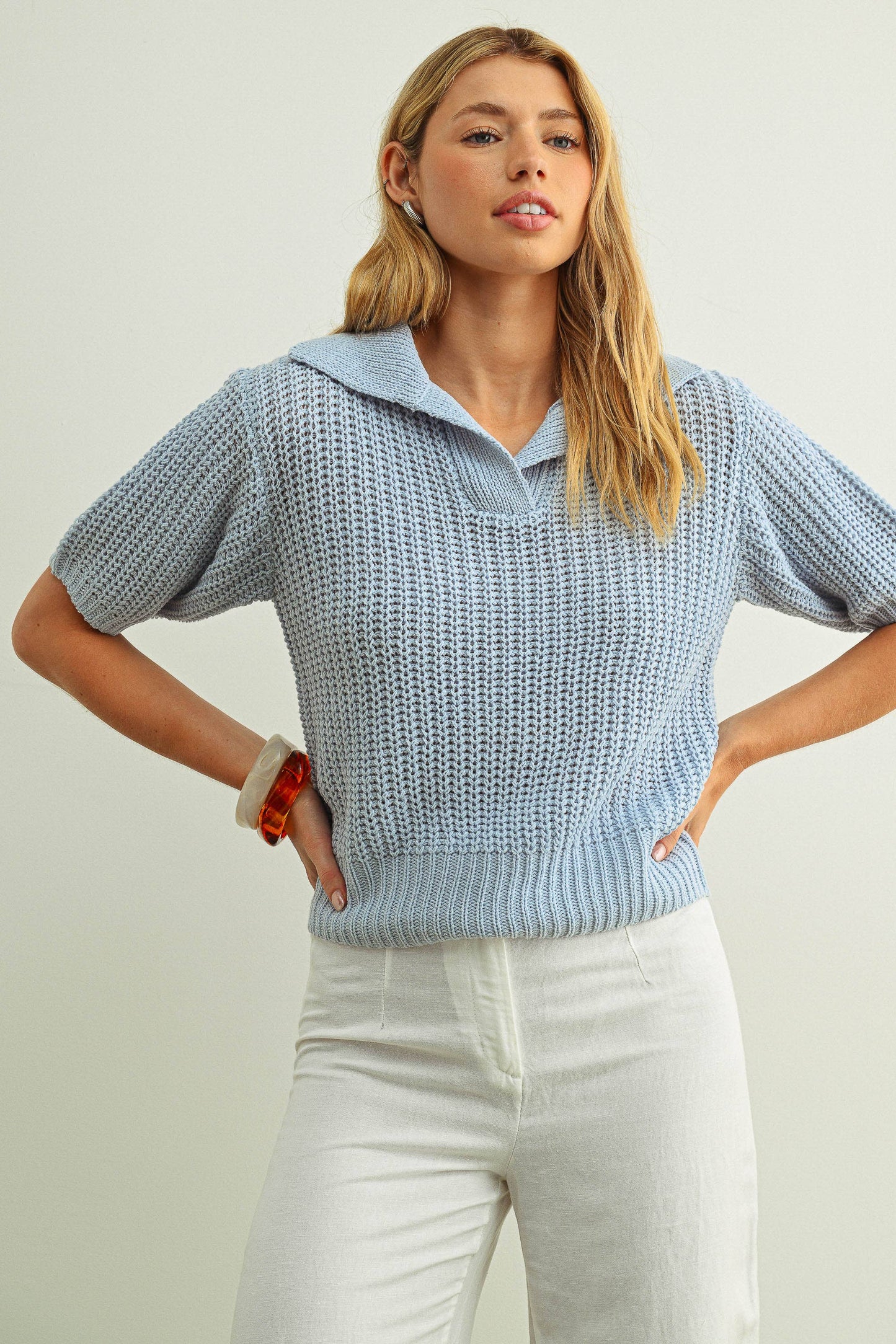 COLLARED S/S KNIT TOP