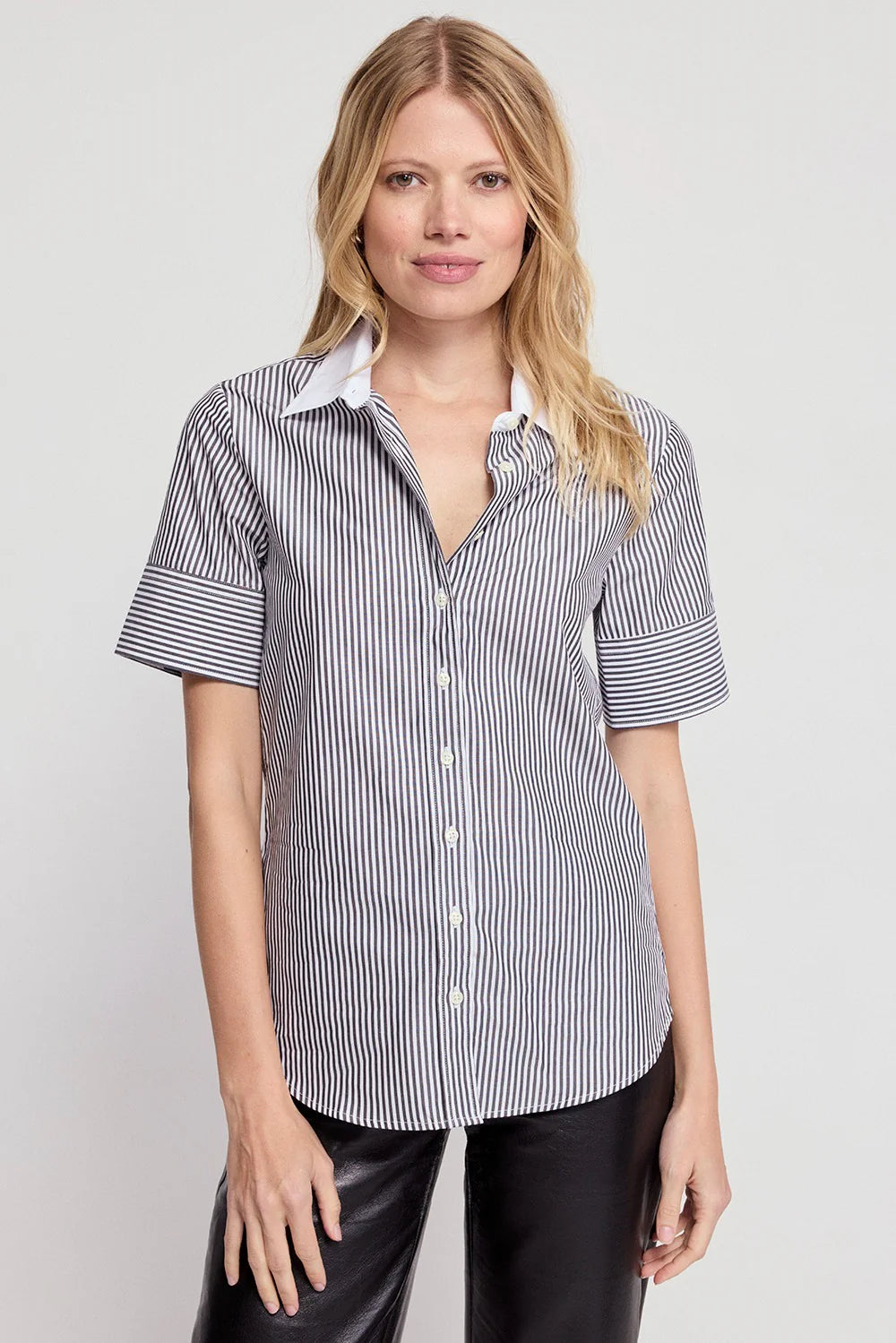 The Short Sleeve Shirt in Gunmetal/White