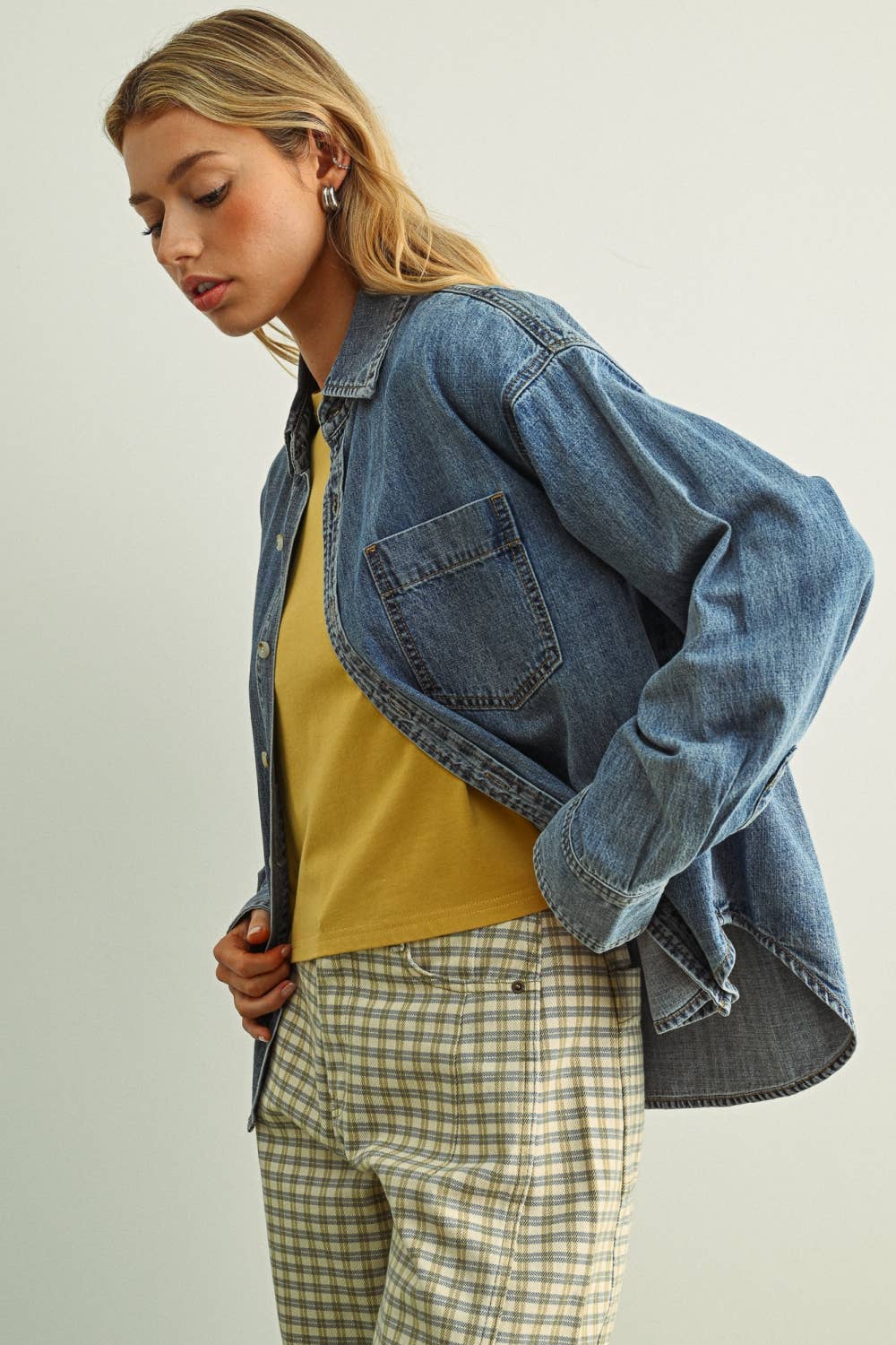 WASHED DENIM BUTTON DOWN
