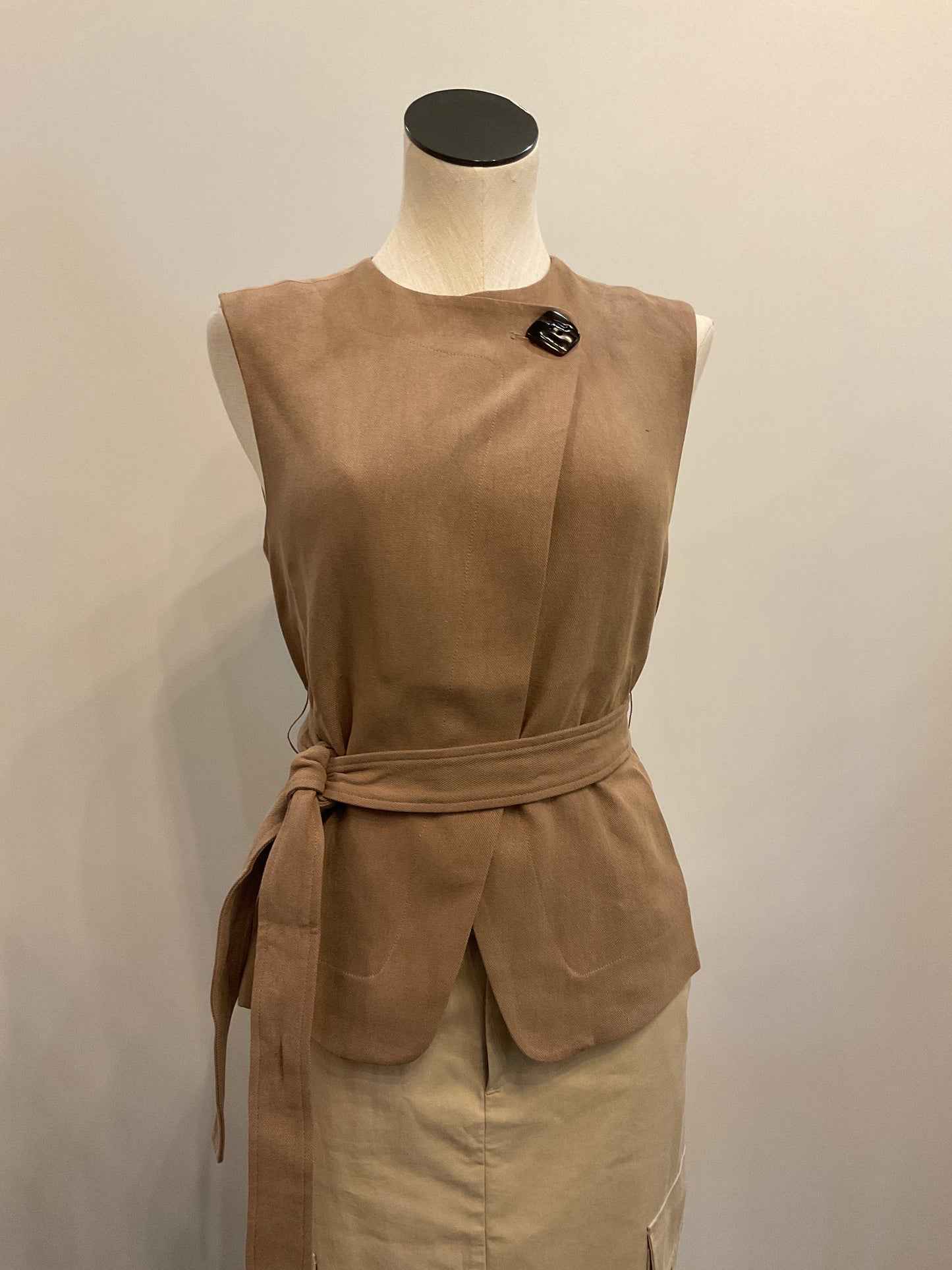 ASTR Darrien Vest