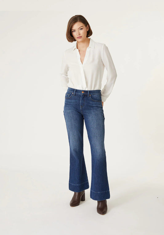 Level99-Claudia Flare