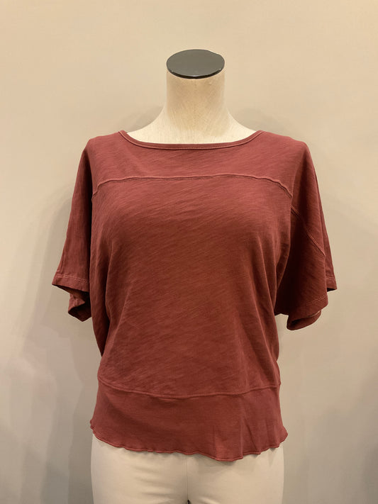 Jae Seamed Elbow Tee