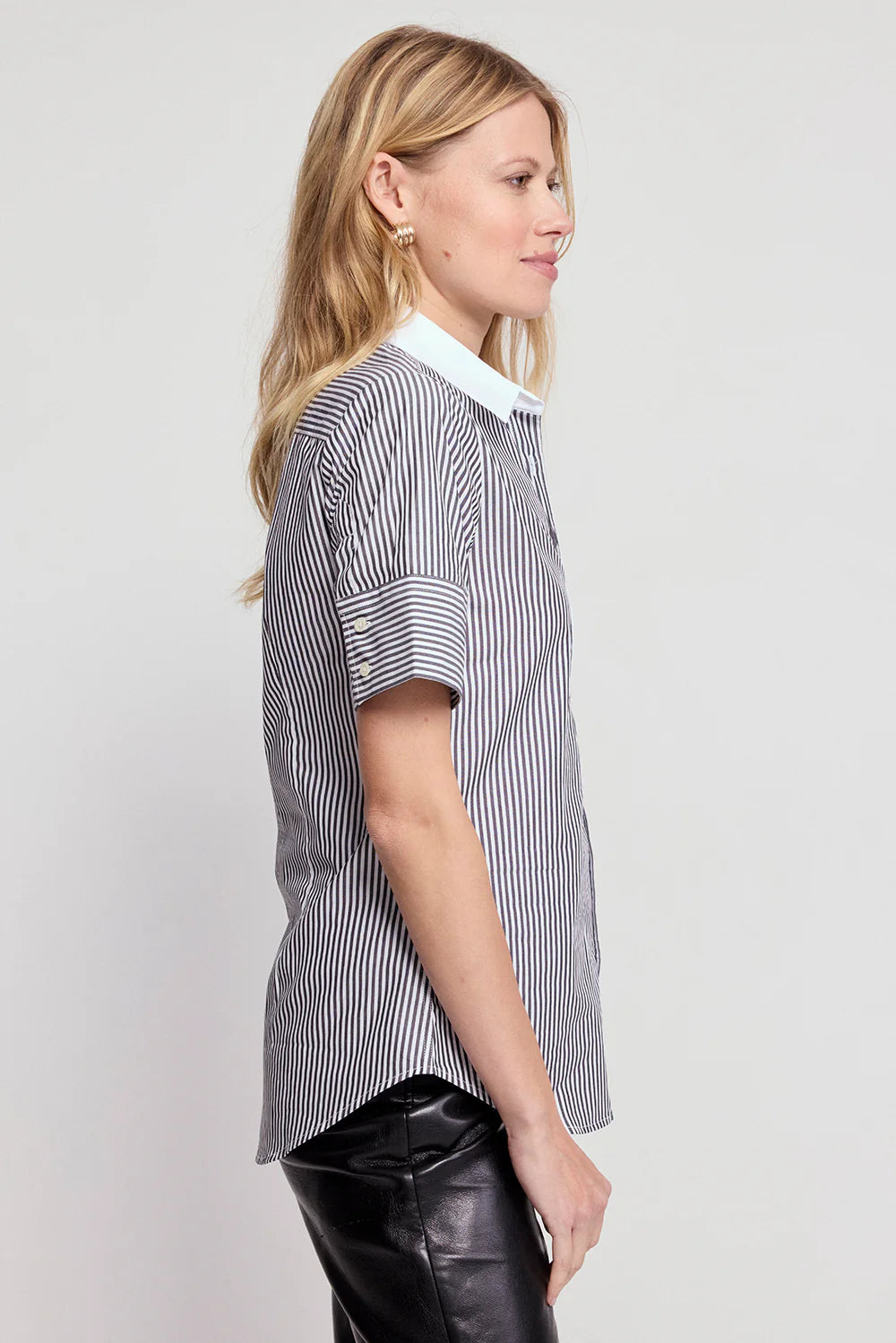 The Short Sleeve Shirt in Gunmetal/White