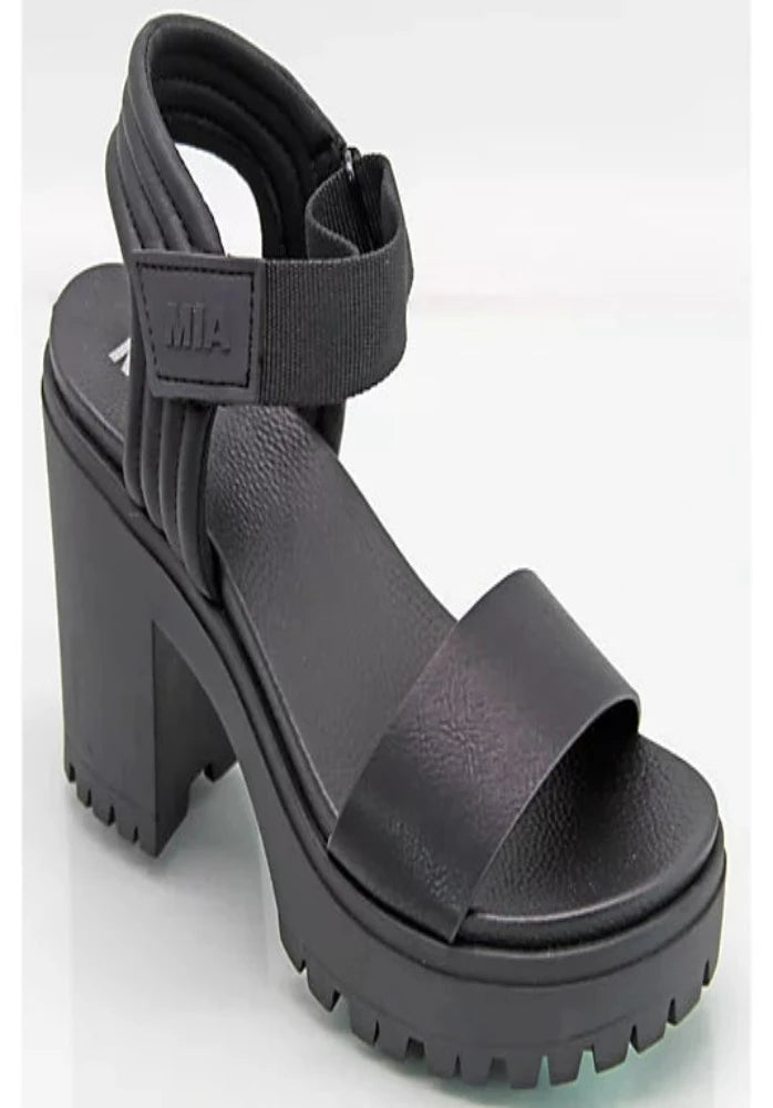 MIA Shoes Platform Sandal - Ivelisse
