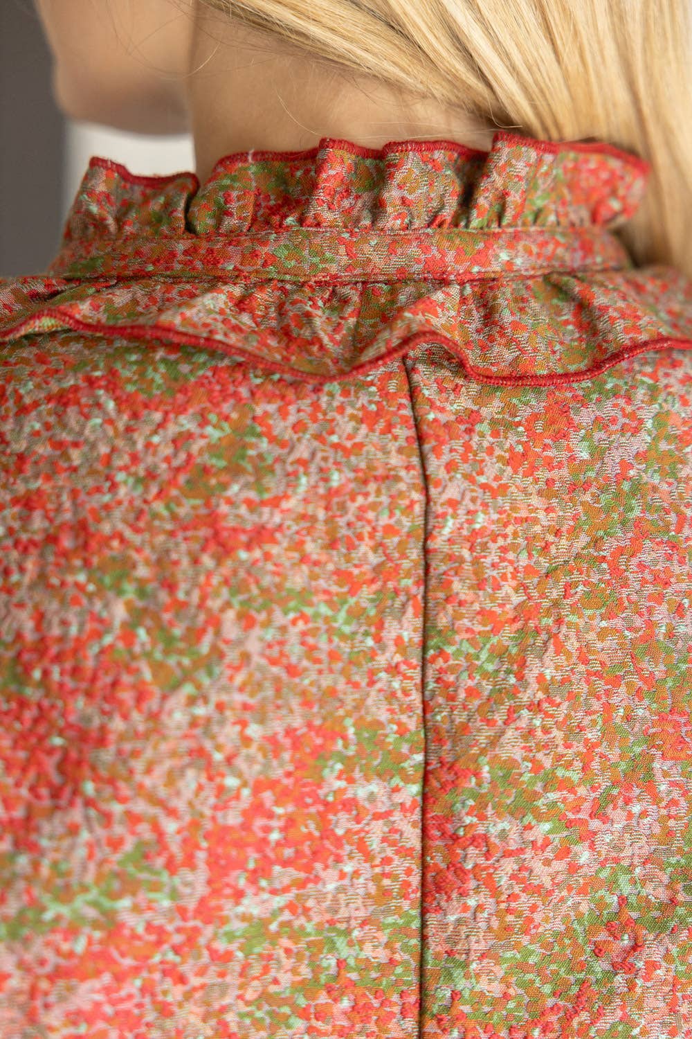 Ruffle Collared Jacquard Abstract Print