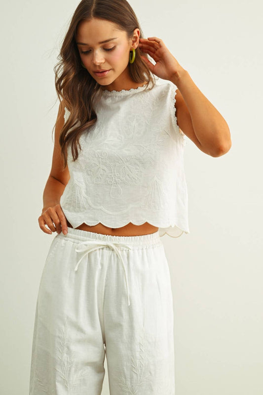 EMBROIDERY SLEEVELESS TOP