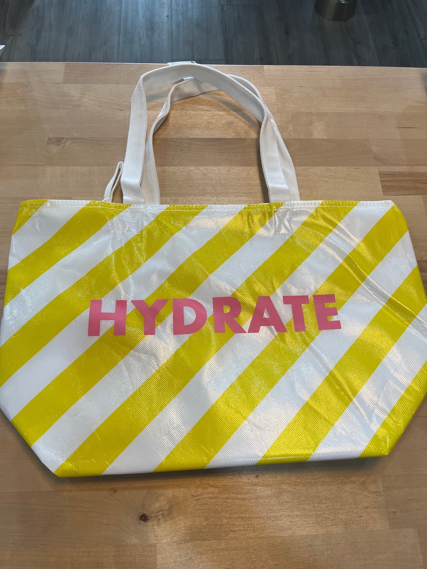 Insulated tote bags